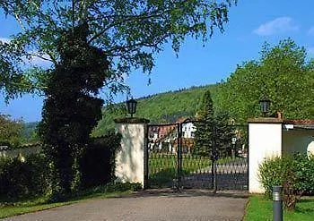 Konukevi Kloster