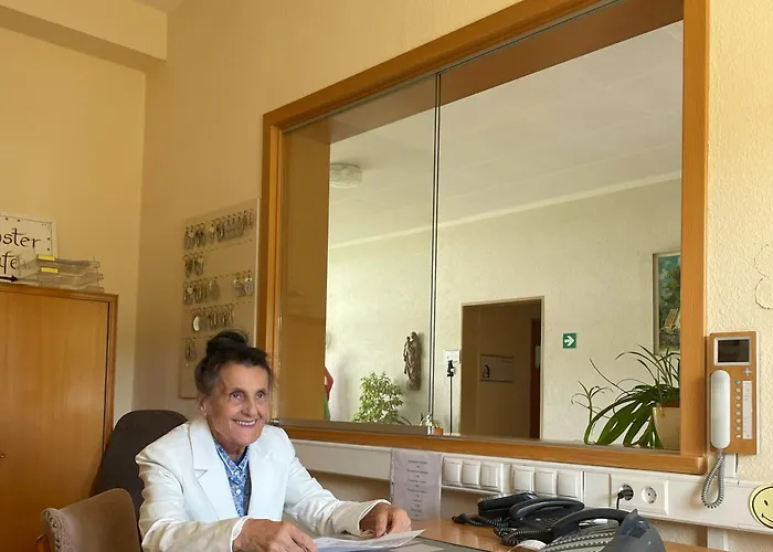 בית הארחה Kloster Esthal