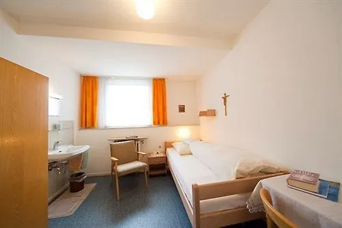 Kloster בית הארחה