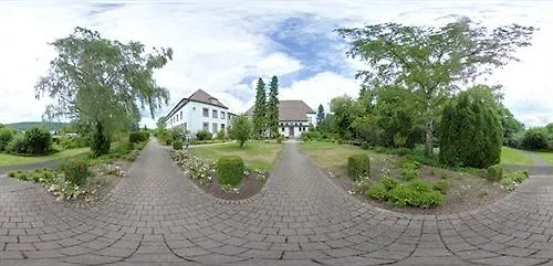 בית הארחה Kloster Esthal