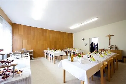 Kloster בית הארחה